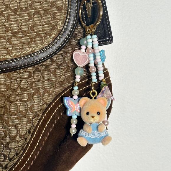 HANDMADE Calico Critter baby blue & pink Coquette Bag Charm/Keychain - Picture 4 of 4